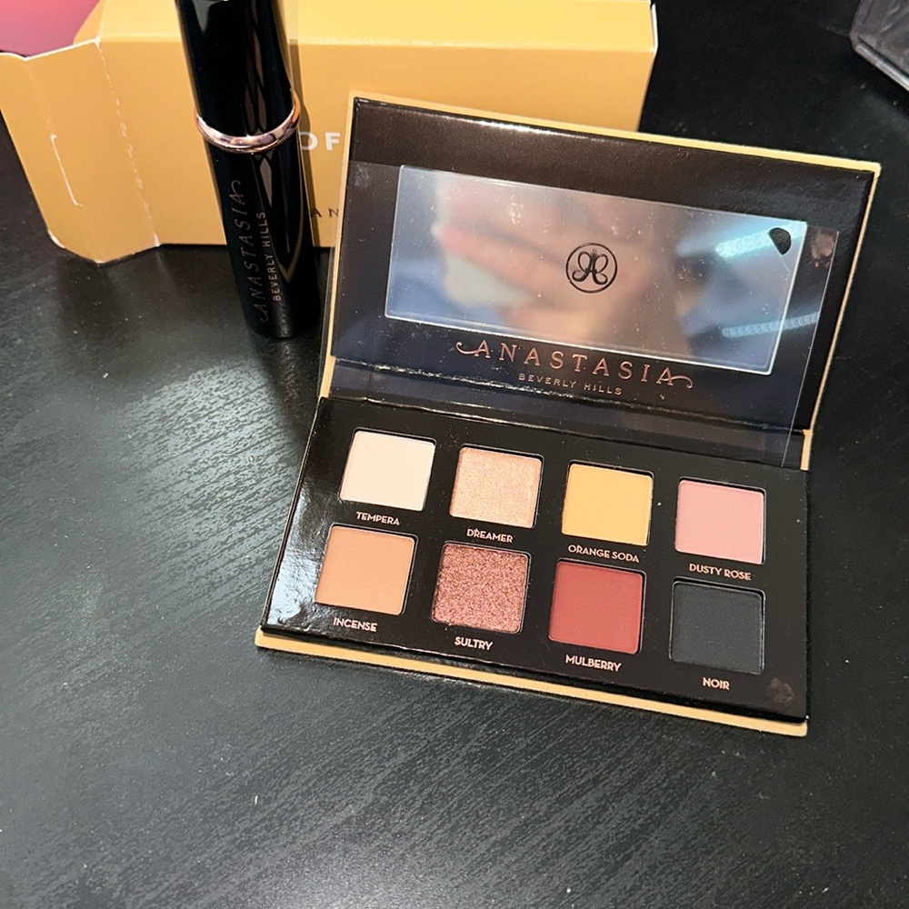 Anastasia Beverly Hills Bundle